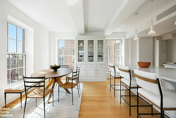 Dining area, photo 2
