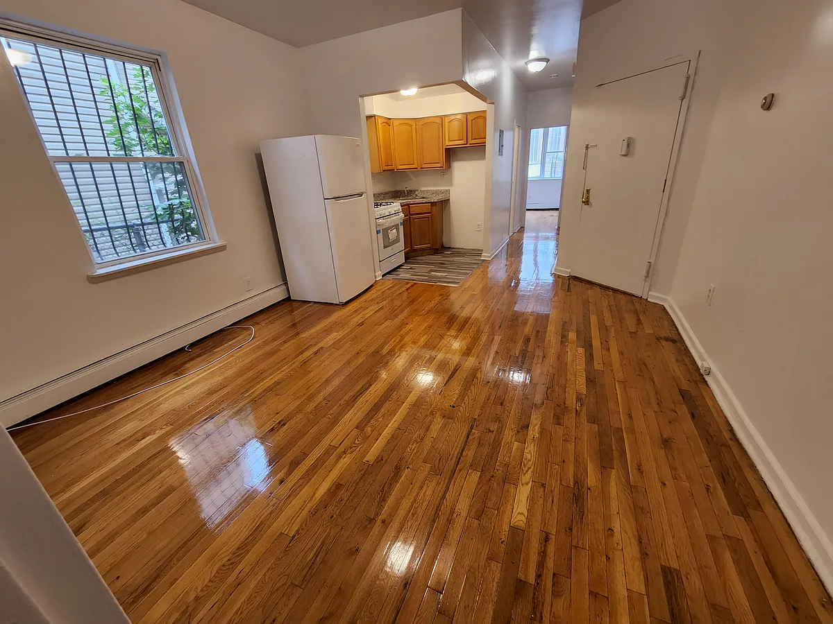 Building Photo - 642 18th Ave #1A