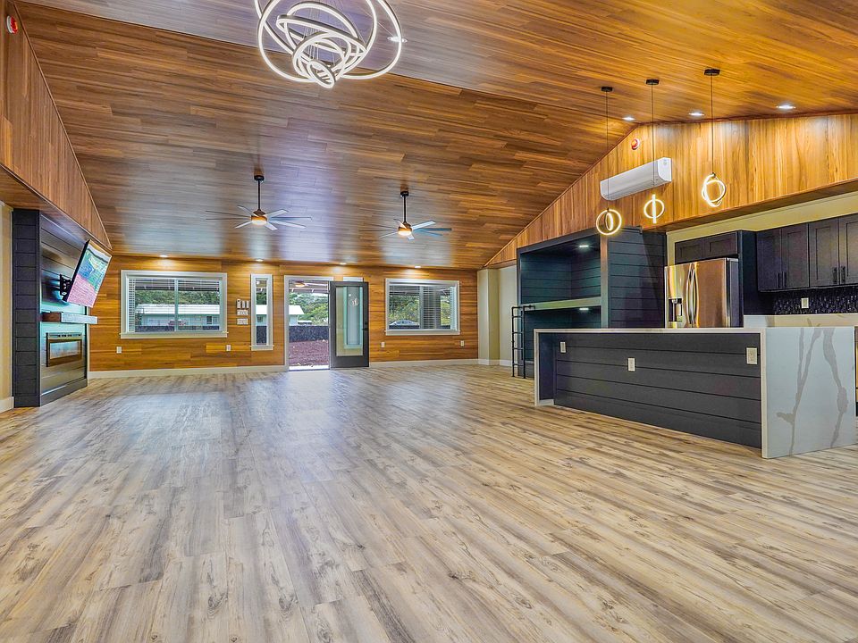 1st image of 15-1901 12th Ave