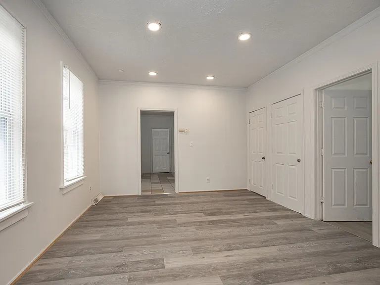 3300 W 54th St — Photo 16