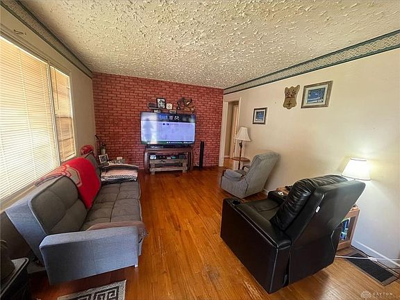 4th image of 3538 Babson St