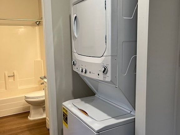 4th image of 114 Bim St APT C