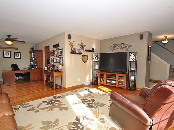 4th image of 2806 Coventry Ln