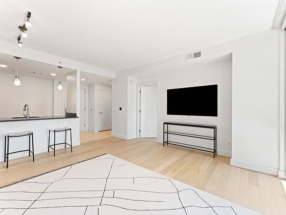 2nd image of 2001 15th St N APT 110