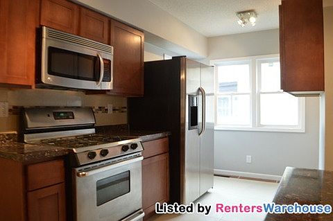 2nd image of 116 Lawson Ave W
