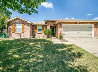 904 Brooks Dr, Cedar Hill, TX 75104
