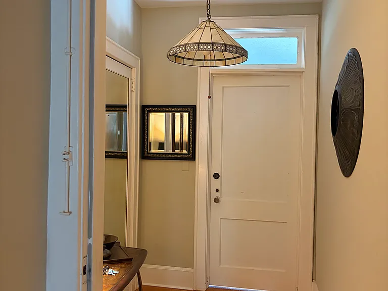 210 N 17th St W #18 — Photo 5