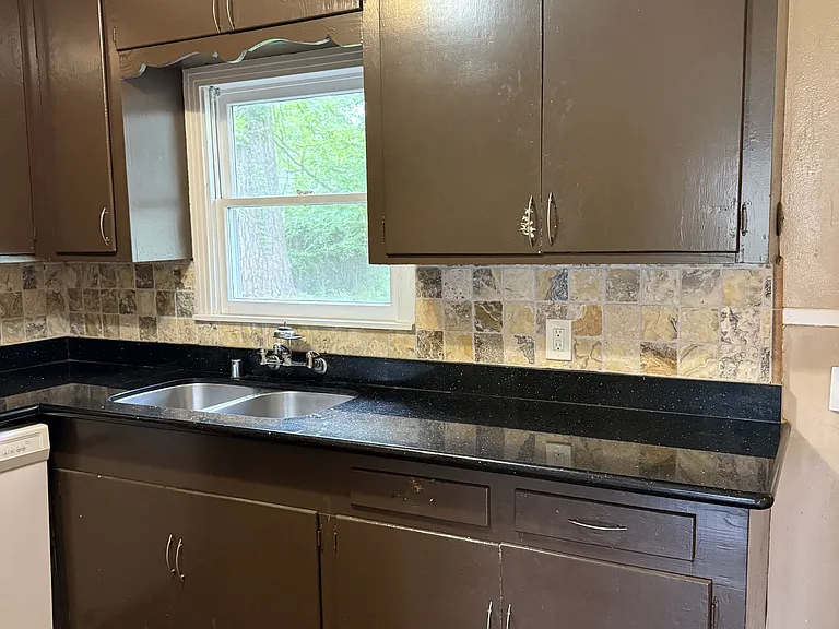 3825 Hyde Park Row — Photo 5