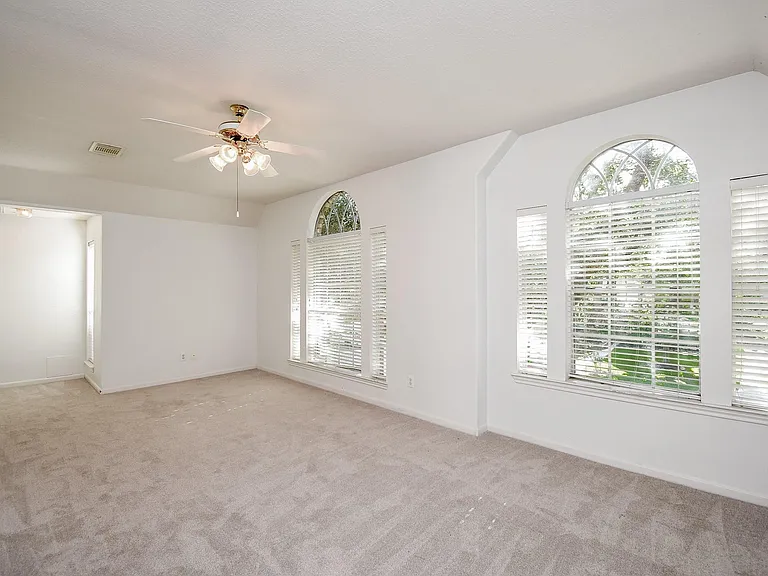 2719 Mossy Log Ct — Photo 37