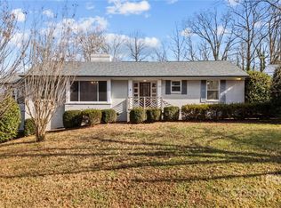 232 W Park Dr, Morganton, NC 28655