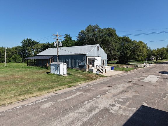 2nd image of 119 N Railroad Ave