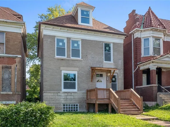 5977 Page Blvd, Saint Louis, MO 63112