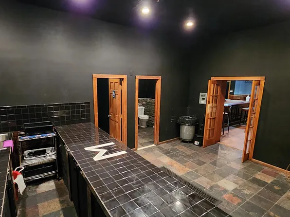 370 Communipaw Avenue image 11 of 22