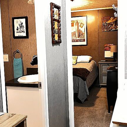 5th image of 4 Zephyr Ln