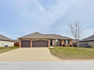 526 Declaration Drive, Rogersville, MO 65742