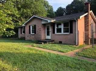 10396 Tidwell Dr, Bon Aqua, TN 37025