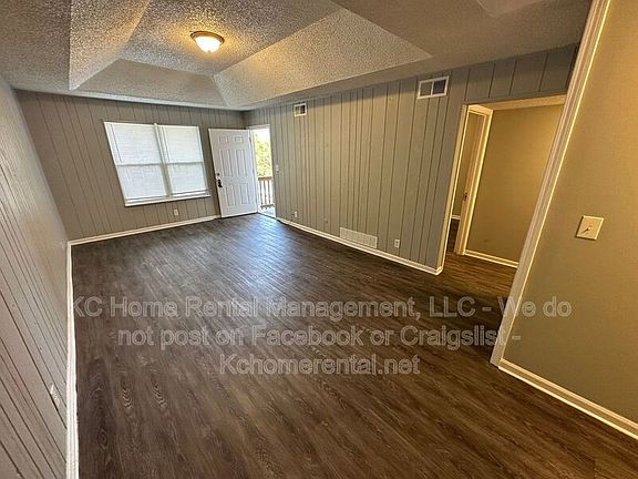 4th image of 9223 E 54th St