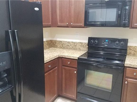 4th image of 871 SW 147th Ave #871