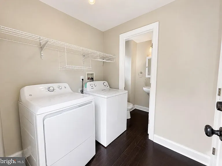 256 W Beidler Rd — Photo 13