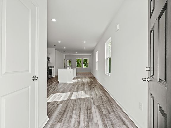 4th image of 480 Castillo Dr.