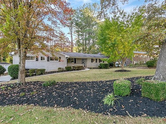 2nd image of 180 Suburban Dr NE