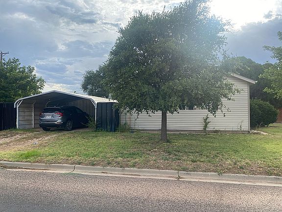3rd image of 801 NW Avenue G