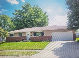 34 Westmoor Dr, London, OH 43140