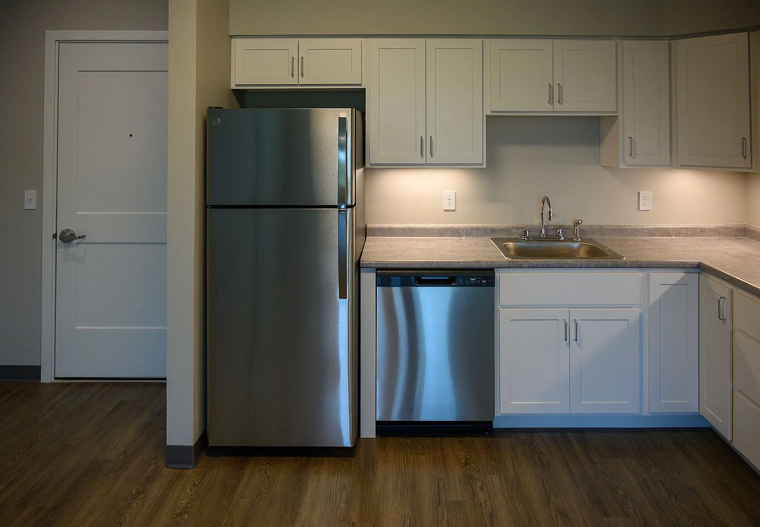 Apple Ridge Apartments — Photo 1