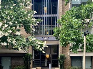 11618 Ivystone Ct APT 300, Reston, VA 20191