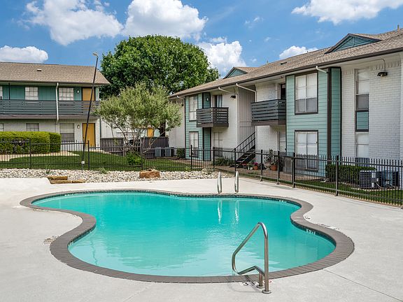 3rd image of 605 N Alexander Ave #4