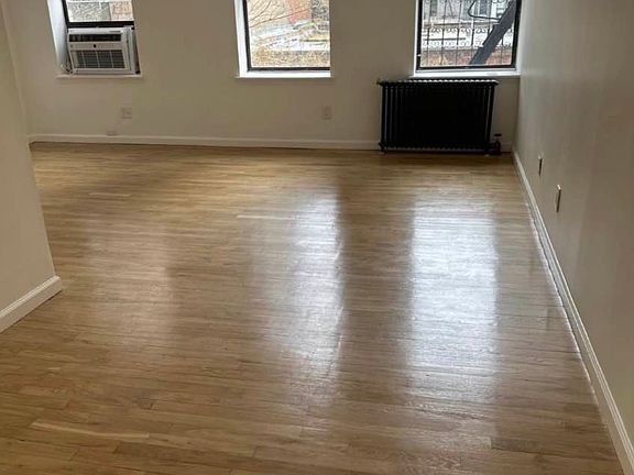 3rd image of 305 E 95th St APT 4J
