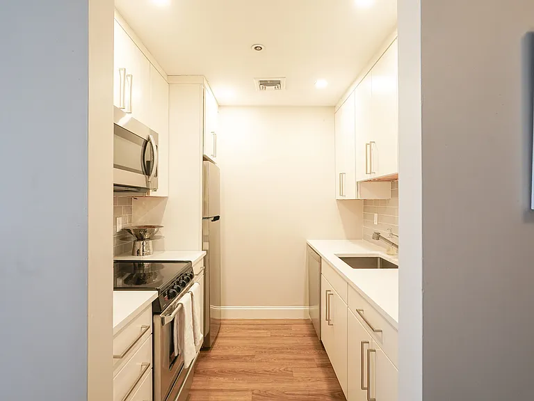 300 Commercial St #502 — Photo 9