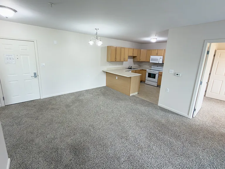Reynolds Pointe Senior Apartments — Photo 20
