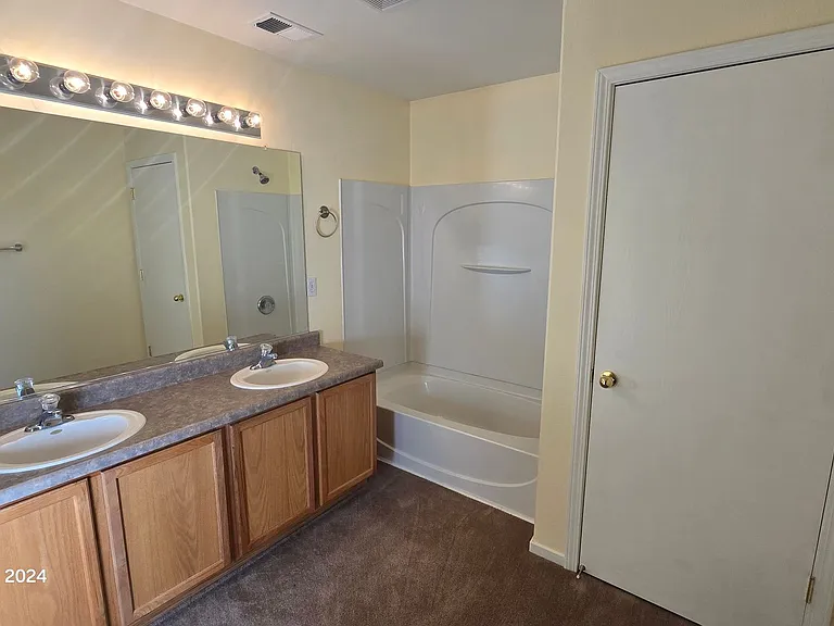 8778 Sunset Breeze Dr — Photo 15