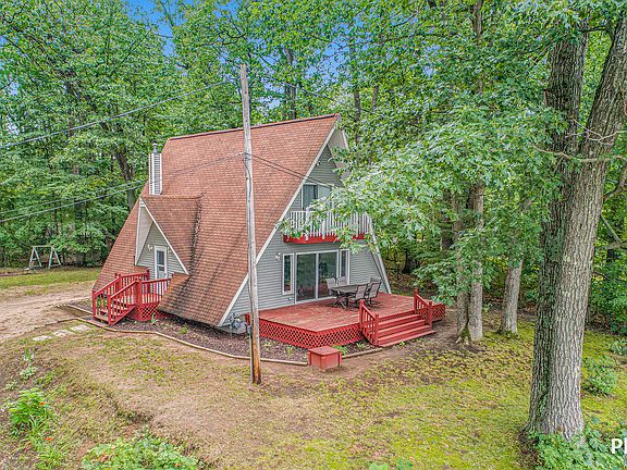 3rd image of 968 Hess Lake Dr