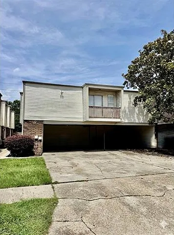 4321 Loire Dr #D — Photo 1