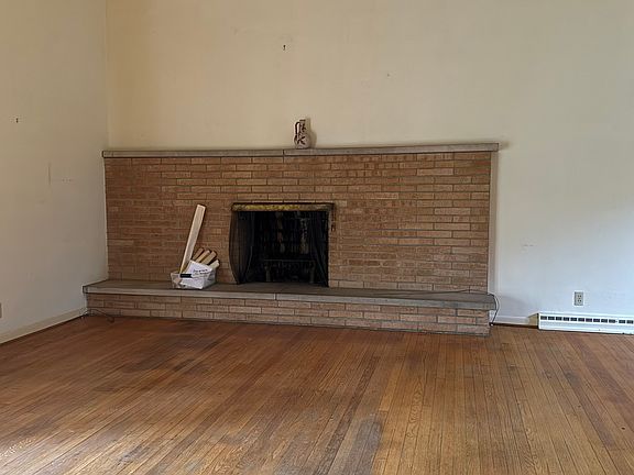 4th image of 401 Eliot Dr