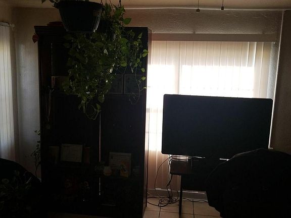 5th image of 1128 W 11th St