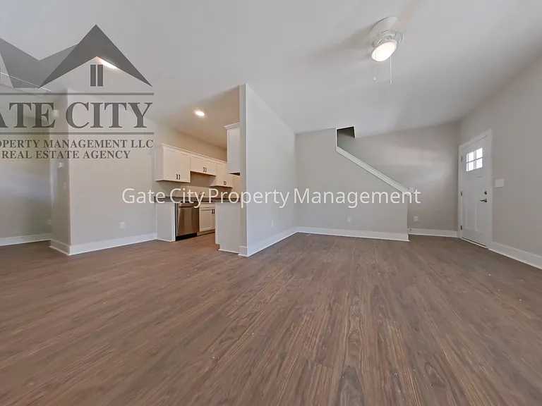 306 Oakwood St #A — Photo 3