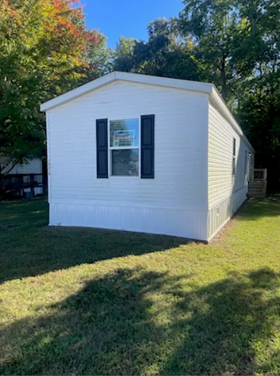 3 bed, 1216 sqft, $1,600 — Photo 1