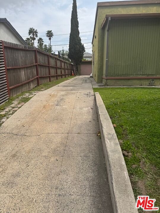 2nd image of 2022 West Blvd