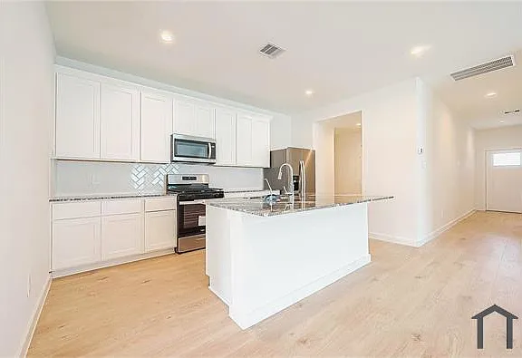 1210 Via Del Corso Ln