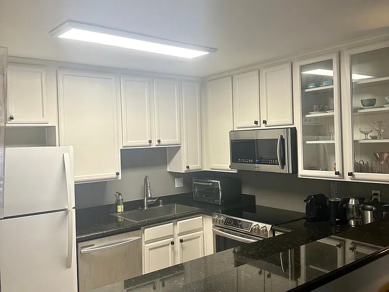 3030 Suncrest Dr #214 — Photo 8
