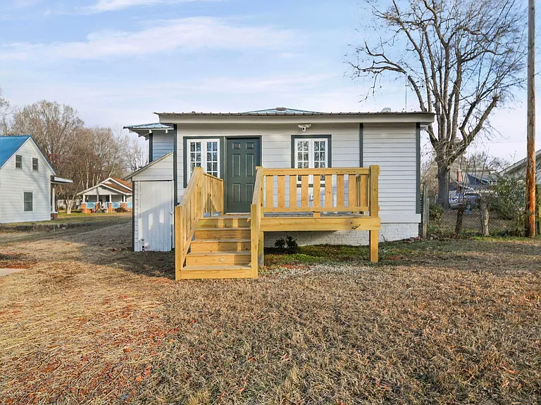 1703 Lowder St — Photo 32