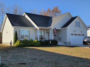 521 Bishop Ln, Cookeville, TN 38506