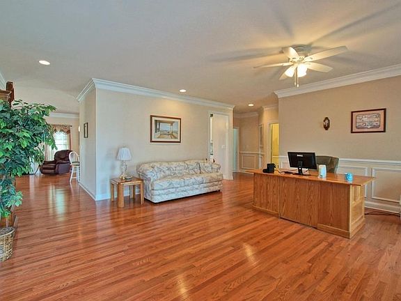 3rd image of 16747 Flatstone Cir