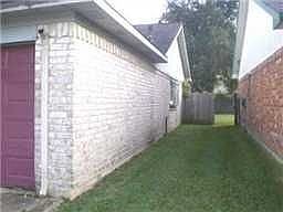 2nd image of 1206 Memorial Glen Dr