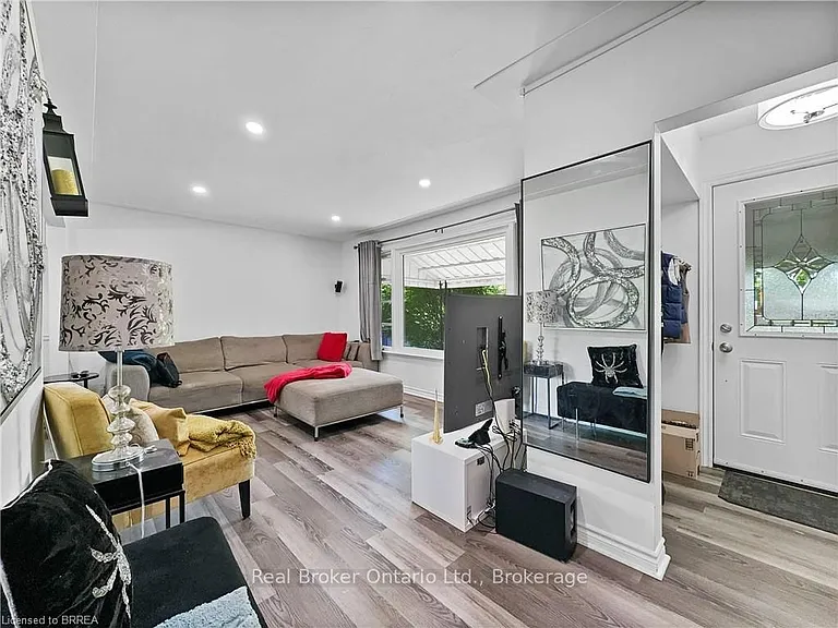 3 Westview Ave — Photo 8