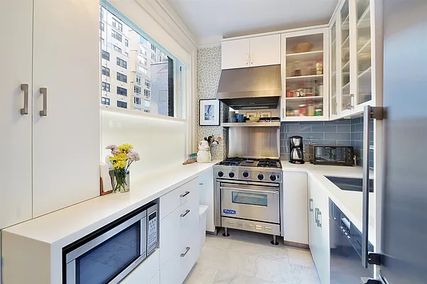 Sold by Corcoran | media 3