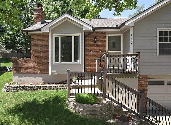 3rd image of 6724 NW Sioux Dr